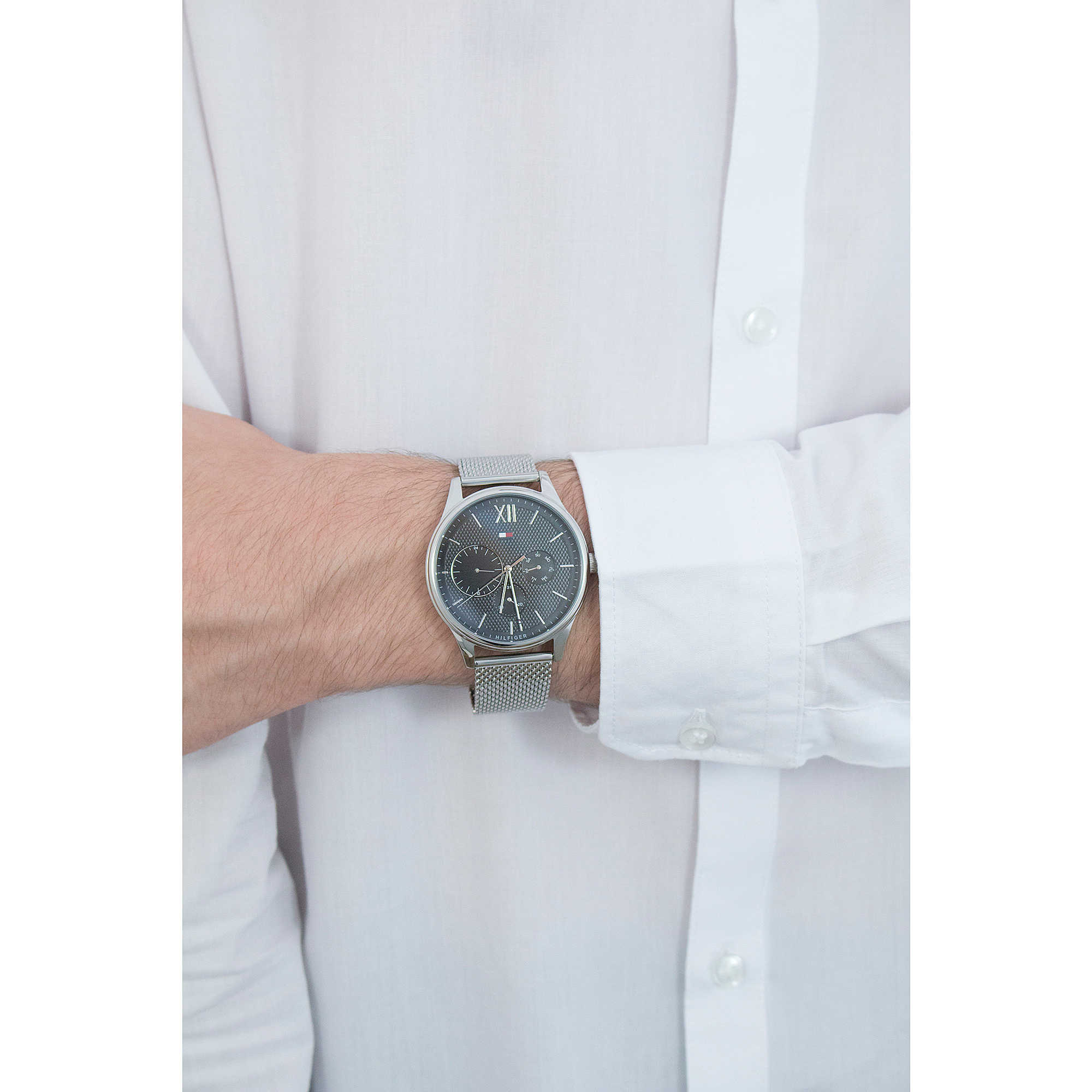 Orologio uomo Tommy Hilfinger, mod Damon, cronografo, maglia milanese, ACCIAIO ( THW1791415 ) - immagine 2